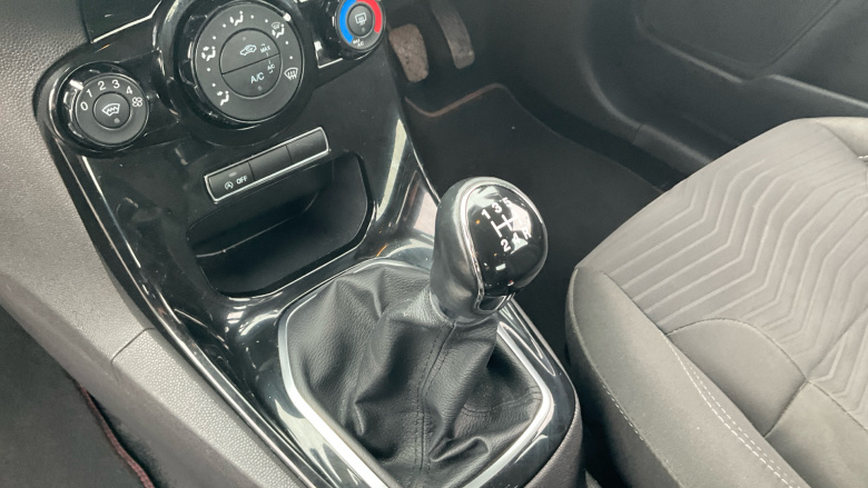 Ford Fiesta 1.0 EcoBoost Zetec 5dr Petrol Hatchback